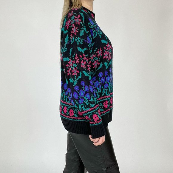 Vintage, made in USA, garden flower printed knit sweater! 💕 - Picture 3 of 4